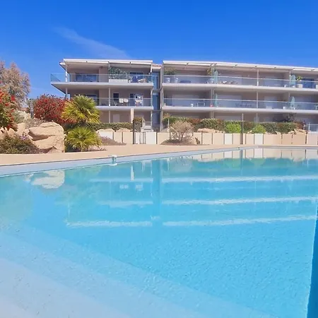 Appart Climatise Vue Et Proche Mer Residence De Standing Piscine Feriehus Kamiesch