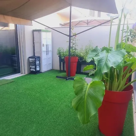 Appart Climatise Vue Et Proche Mer Residence De Standing Piscine Feriehus *